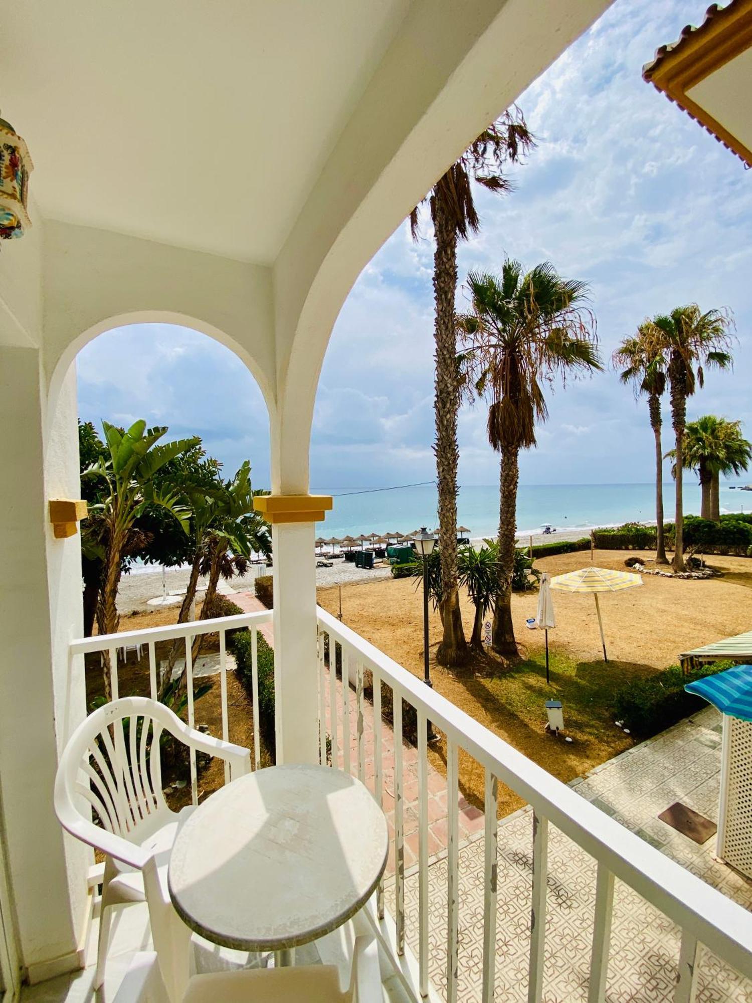 Апартаменты First Line Torrox Costa Экстерьер фото